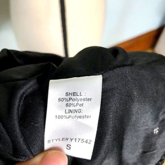 Beautiful & Sexy NWT Sequin Crop Top - Picture 6 of 9